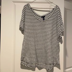 Gap women’s shirt